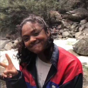 Meet your Posher, Melanie